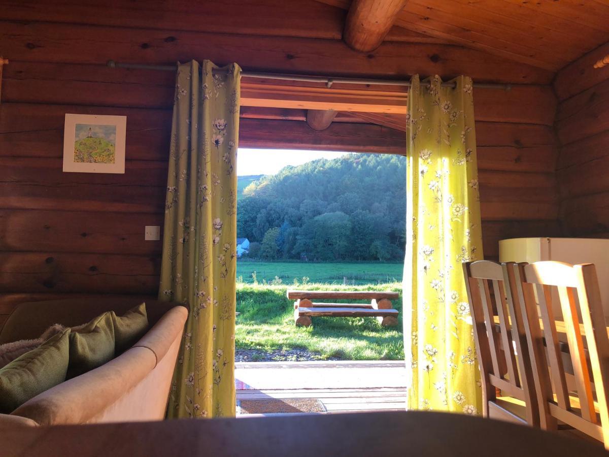 Log Home Village ウルバーストン エクステリア 写真