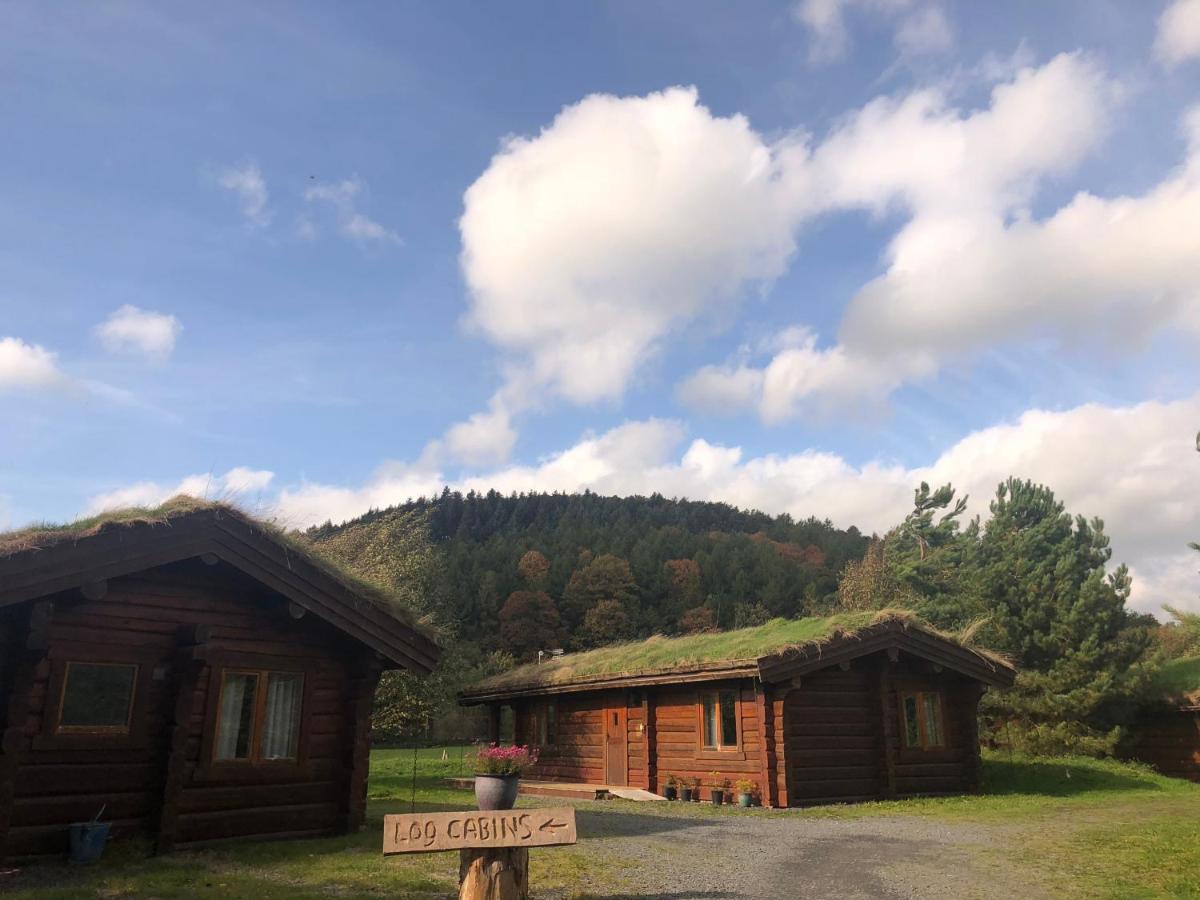 Log Home Village ウルバーストン エクステリア 写真