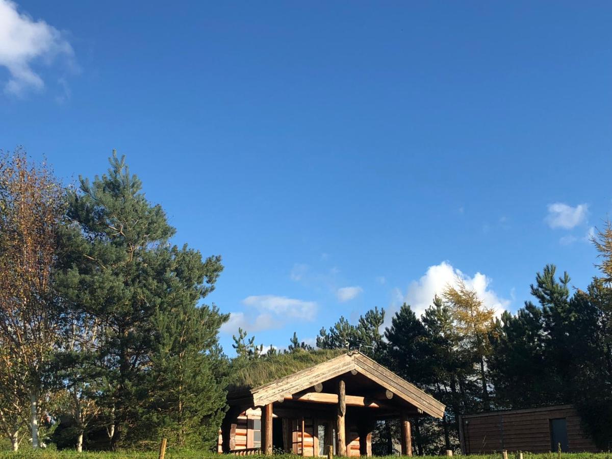 Log Home Village ウルバーストン エクステリア 写真