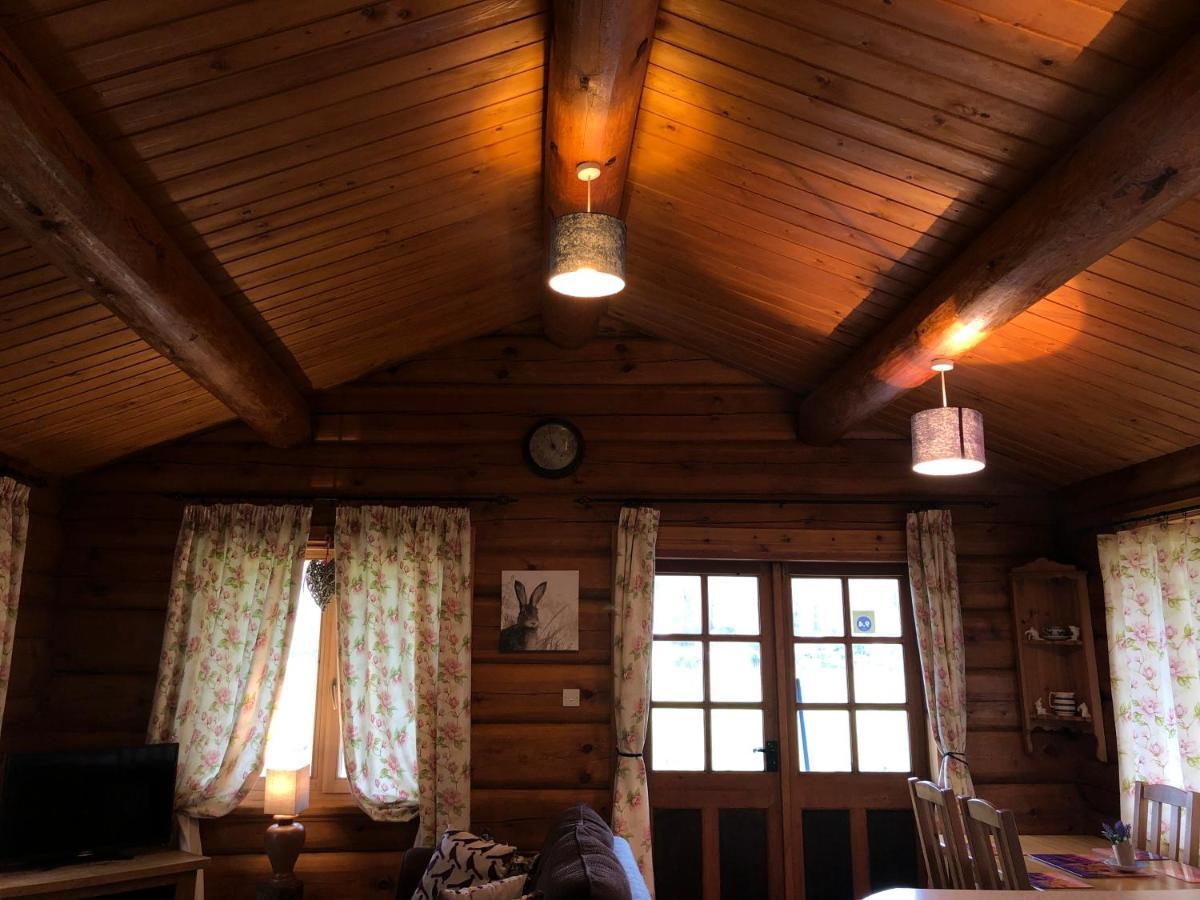 Log Home Village ウルバーストン エクステリア 写真