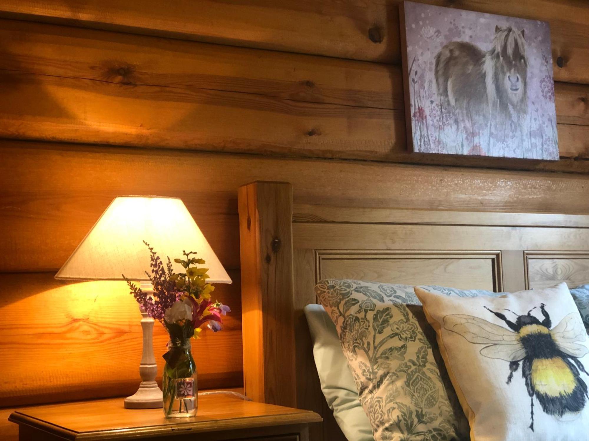 Log Home Village ウルバーストン エクステリア 写真