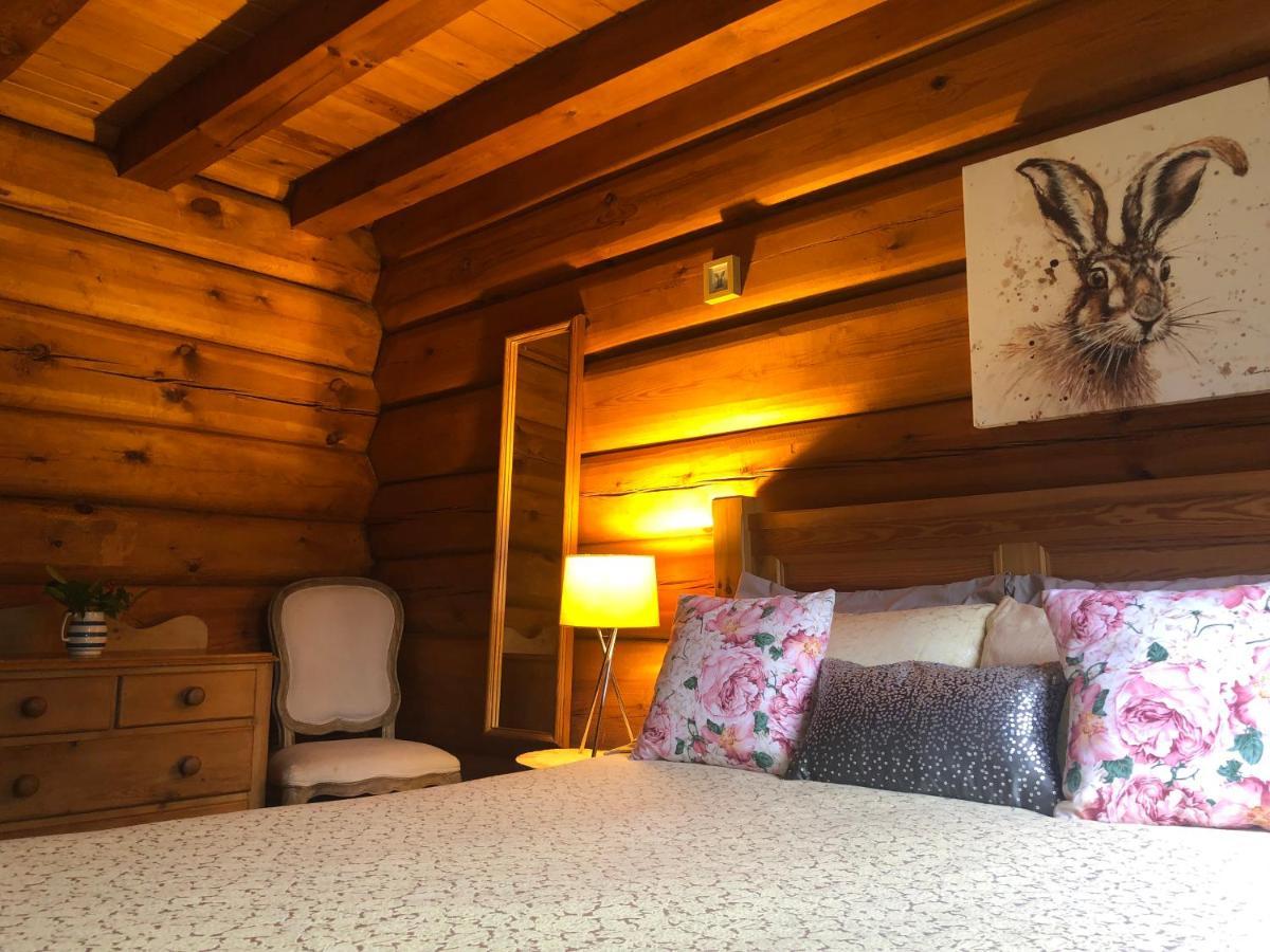 Log Home Village ウルバーストン エクステリア 写真