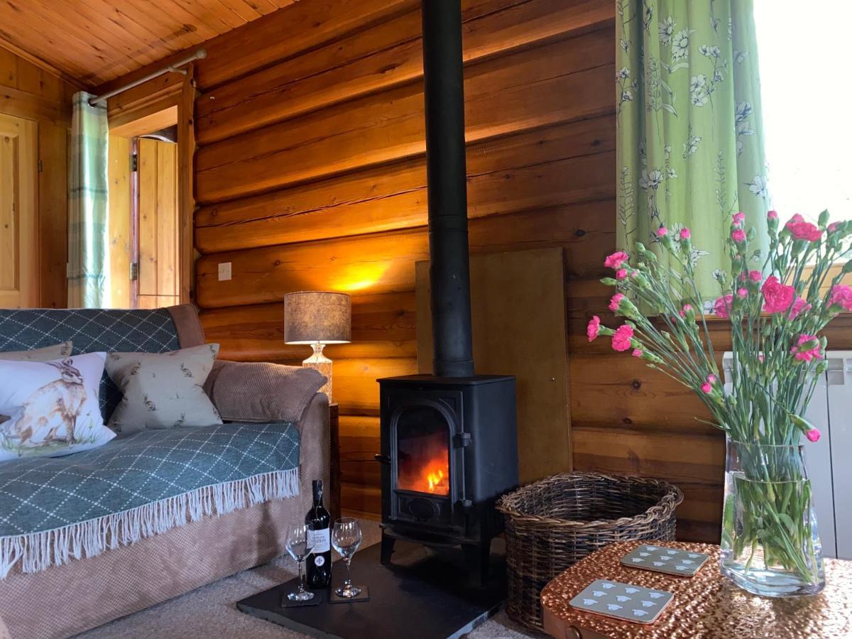 Log Home Village ウルバーストン エクステリア 写真