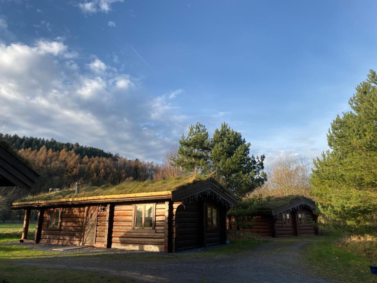 Log Home Village ウルバーストン エクステリア 写真
